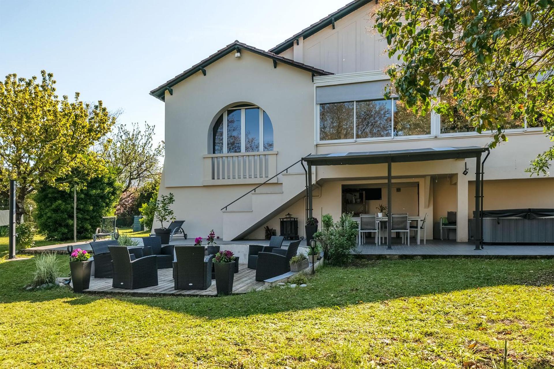 Maison Familiale Bergerac Billard Jardin Clos Exterior photo